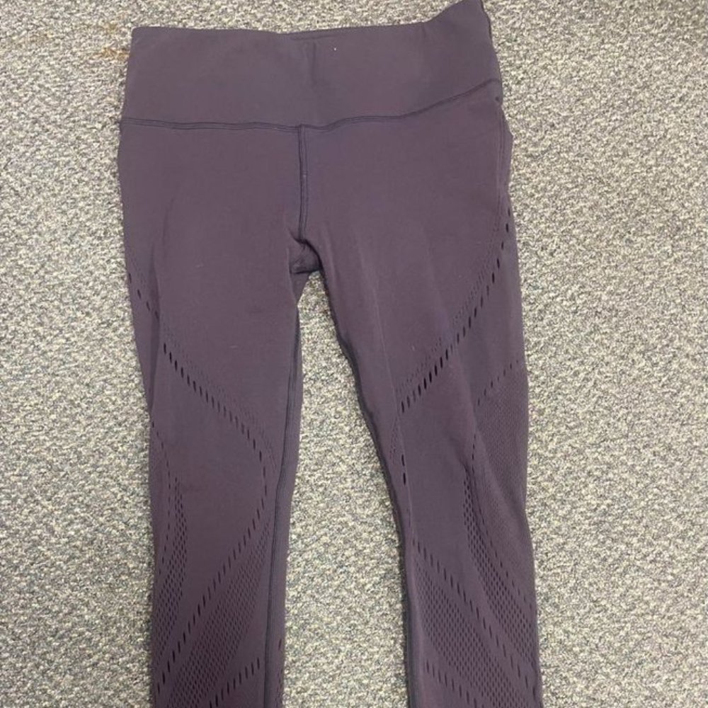 Lululemon Reveal Tight Precision 25", Boysenberry, 8